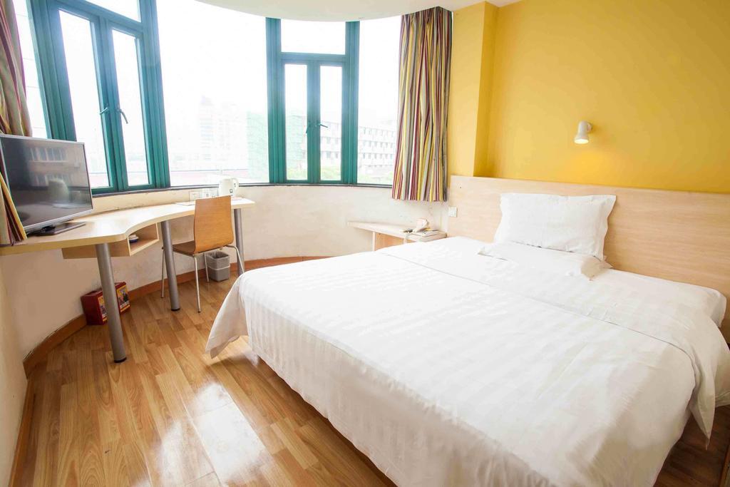 7Days Inn Zhongshan People'S Hospital Holiday Square Phòng bức ảnh